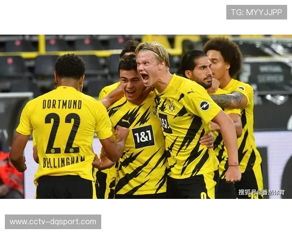 门兴客场挑战多特蒙德，历史交锋战绩预示莱茵德比难分难解。