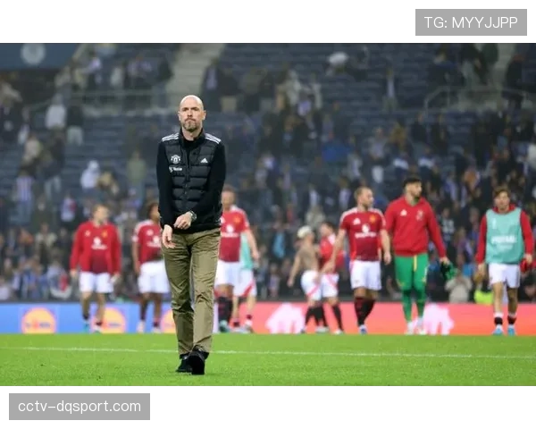 赛前发布会：滕哈格强调，对阵利物浦必须减少在本方半场非受迫性失误以防转换失球